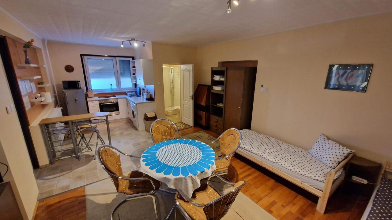 Friendly Apartment In The Suburb. Budapesta Exterior foto